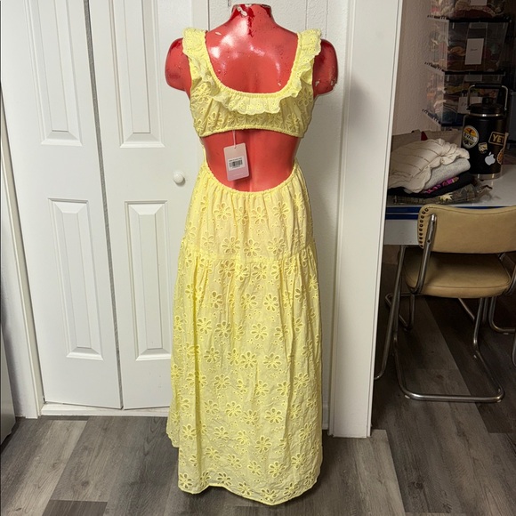 NWT Hello Molly eyelet maxi dress - Picture 3 of 6